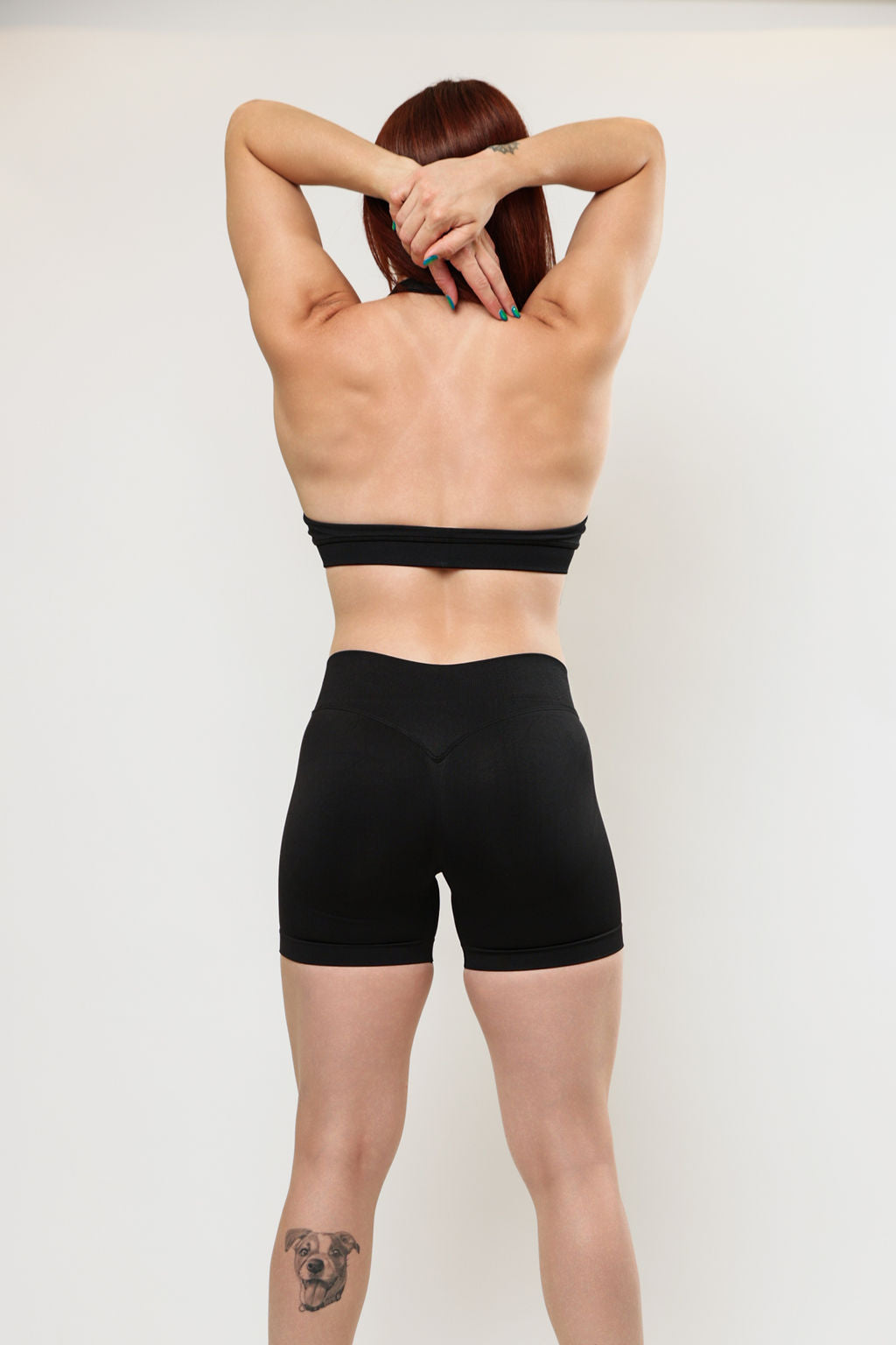 RESILIENCE HALTER TOP